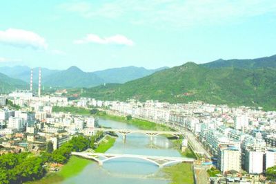 龙岩新罗 矿产资源与旅游发展并驾齐驱