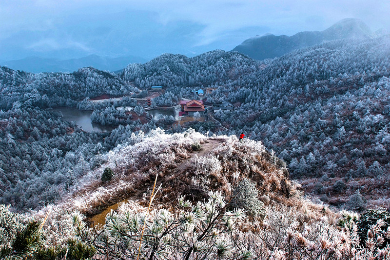 莲台山全景(龙岩郭有光).jpg